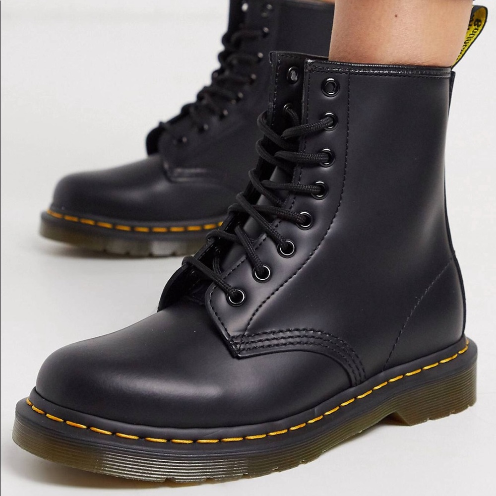 Doc Marten 1460 Smooth Leather Boots